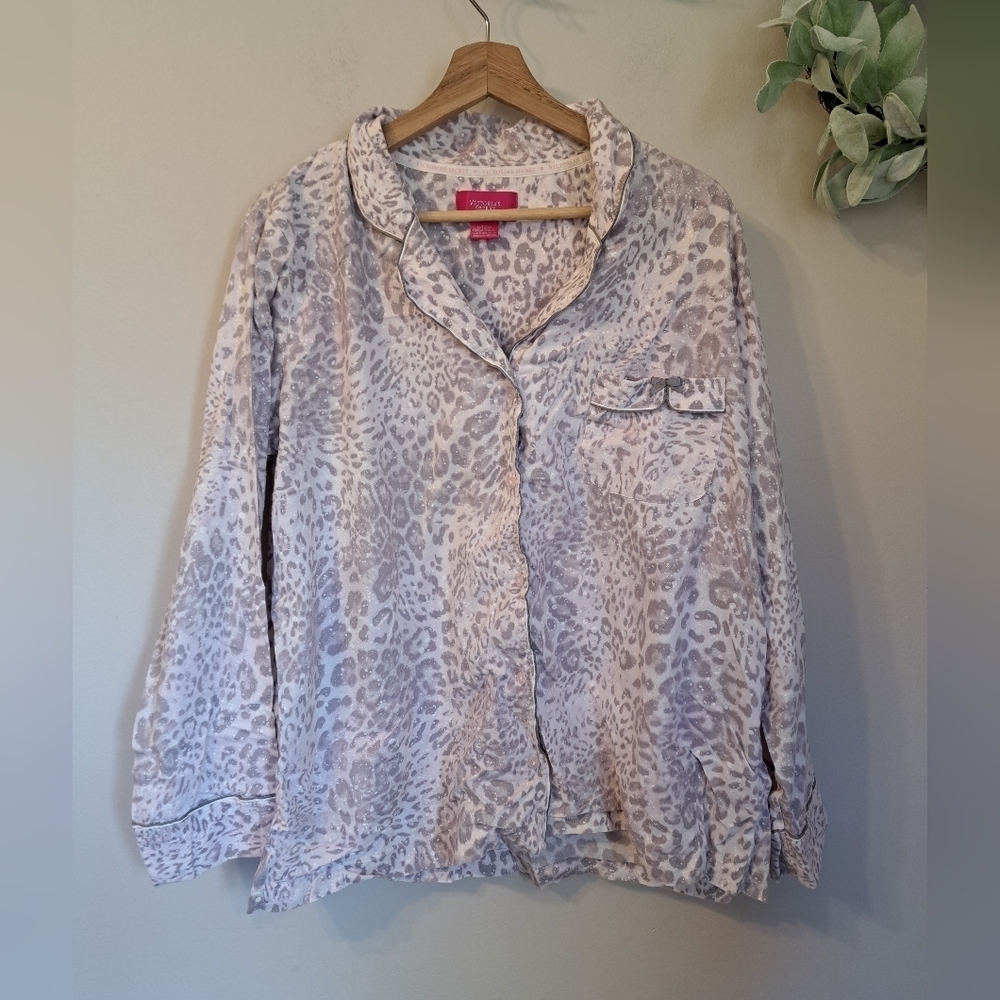 Victoria's Secret Women's Pajama Top Long Sleeve Animal Print Size XL